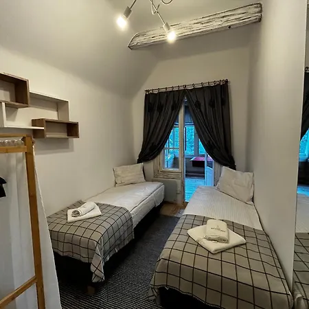 Willa Konradówka - apartamenty Dębowy, Klonowy, Kosówka, Limba, Brzozowy i Jemioła-2